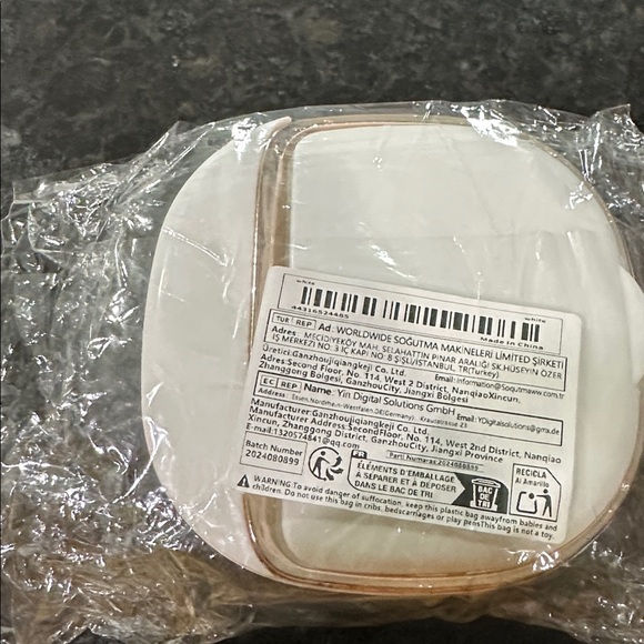 White and Gold Container - Picture 1 of 2